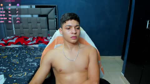 davidro030 online show from April 3, 2026, 4:10 am