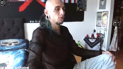   online show from October 4, 2025, 8:18 pm