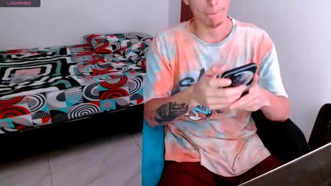 davidsalazar33 online show from September 25, 2025, 10:46 pm