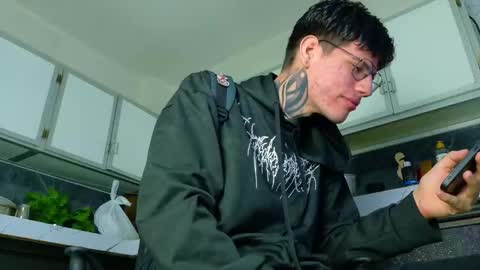 daviid_huge online show from February 21, 2026, 6:36 am