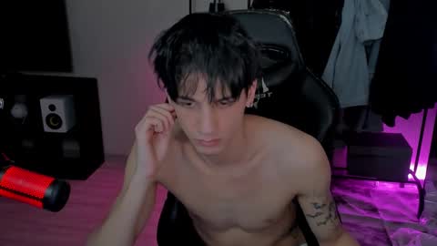 Snapshot of davisross chatting on February 5, 2025, 10:01 pm davis online show from February 5, 2025, 10:01 pm