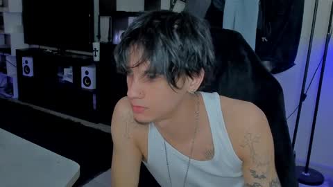 davis online show from March 25, 2026, 9:32 pm