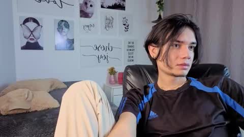 Snapshot of davoxer chatting on November 28, 2025, 4:15 am davoxer online show from November 28, 2025, 4:15 am