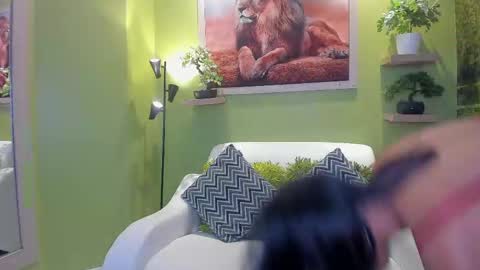 dayan_torres online show from May 9, 2026, 11:37 am