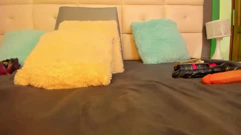 Snapshot of dayannabronx chatting on September 15, 2025, 10:32 pm DayannaBronx online show from September 15, 2025, 10:32 pm