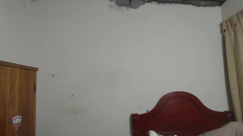 Snapshot of daylon_brown_ chatting on October 4, 2025, 11:58 pm Dylon online show from October 4, 2025, 11:58 pm