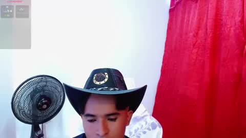 dayro_dduran online show from October 11, 2025, 7:01 pm