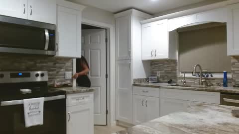 Dazey online show from December 17, 2025, 11:44 pm