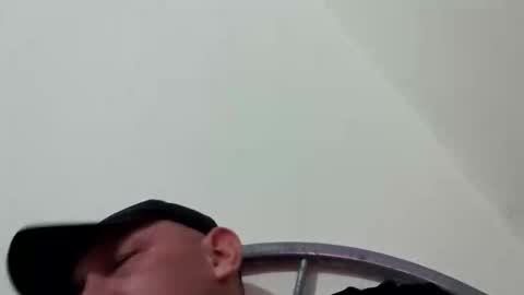 dazzaboxer online show from November 22, 2025, 5:12 pm