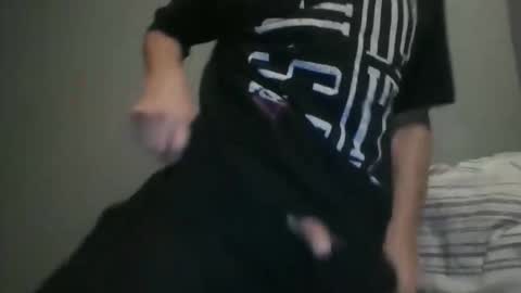 Dazzill online show from November 13, 2025, 7:24 pm