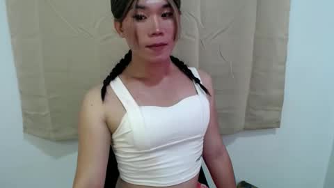 dazzzlingcarol online show from June 8, 2026, 11:43 am