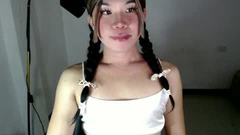 dazzzlingcarol online show from July 17, 2026, 11:06 am
