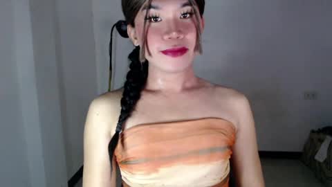 dazzzlingcarol online show from July 27, 2026, 10:11 am