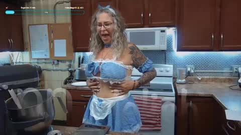 dd_delish online show from April 15, 2026, 8:09 pm