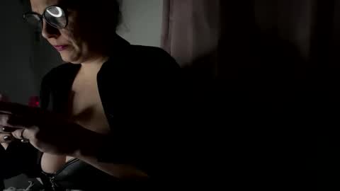 dddmilf24 online show from December 4, 2024, 7:39 am