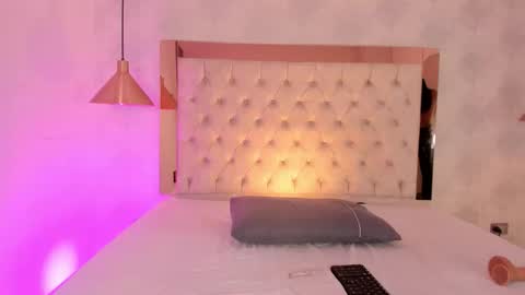 Snapshot of dea_athenea chatting on November 15, 2025, 2:13 pm dea_athenea online show from November 15, 2025, 2:13 pm