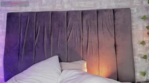 Snapshot of dea_athenea chatting on November 25, 2025, 8:42 pm dea_athenea online show from November 25, 2025, 8:42 pm