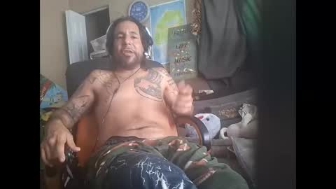 deadbirdink8o8 online show from May 6, 2026, 1:36 am