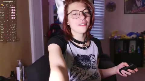 Rat online show from September 18, 2025, 2:52 pm