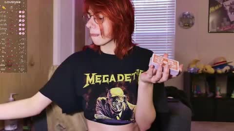 Rat online show from November 17, 2025, 3:51 pm