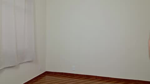 Snapshot of deanlek chatting on October 6, 2025, 8:39 pm Dean online show from October 6, 2025, 8:39 pm