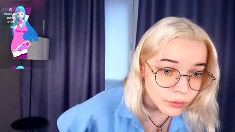 Charlie 18yo online show from November 11, 2025, 5:51 am