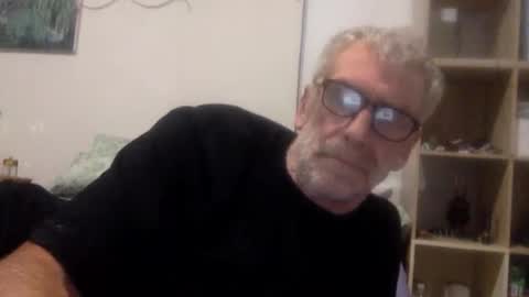 deanofflove221000 online show from November 24, 2025, 4:29 pm