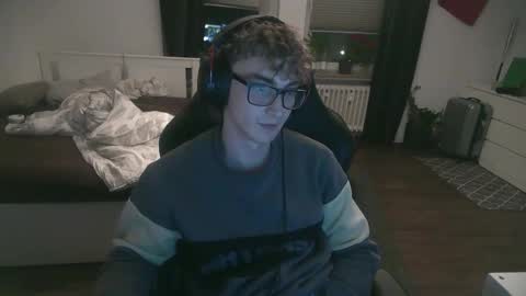 Dean online show from November 18, 2025, 9:41 pm