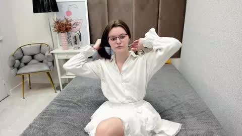 Jessica online show from October 31, 2025, 9:43 am