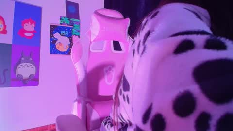 dearcatalina online show from November 20, 2025, 5:29 am