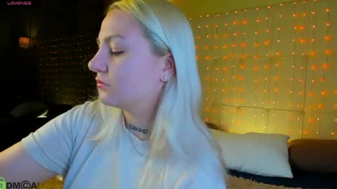 Debbie Mon Tue Fri Sun Sat GMT 3 1000am - 0400pm  online show from April 17, 2026, 5:27 pm