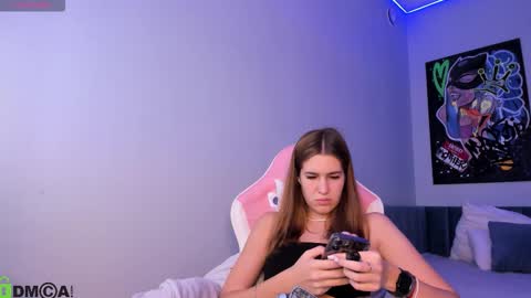 Snapshot of debbie_wools chatting on September 24, 2025, 10:35 pm Jennifer online show from September 24, 2025, 10:35 pm