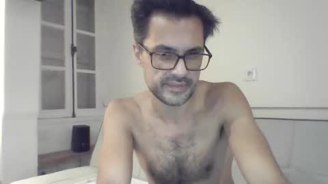 decchill19 online show from October 20, 2025, 11:16 pm