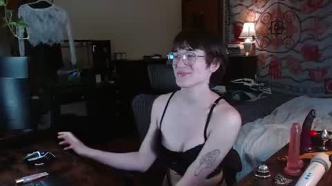 decemberholiday online show from July 14, 2026, 6:57 pm