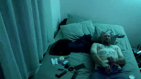 Snapshot of decoyx5o5 chatting on February 10, 2026, 3:10 am decoyx5o5 online show from February 10, 2026, 3:10 am