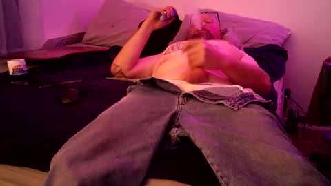 Snapshot of decoyx5o5 chatting on February 18, 2026, 3:13 am decoyx5o5 online show from February 18, 2026, 3:13 am