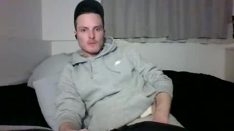 Dee4dayz online show from April 21, 2026, 4:08 am