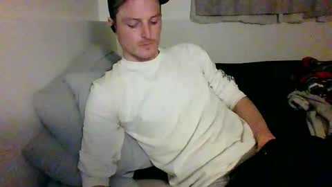 Dee4dayz online show from May 12, 2026, 2:19 am