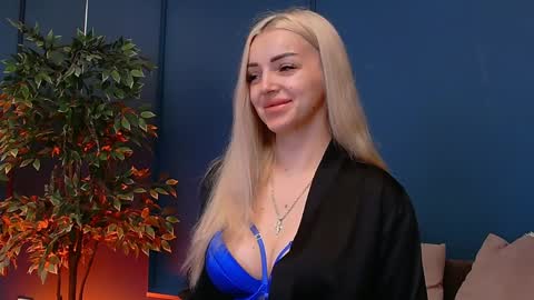 DeeaVIP online show from April 6, 2026, 5:30 am