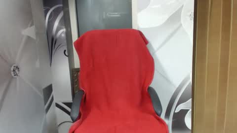 hi guys i m a cute milf i m here for good time and nice people pls be respectfool and enjoy me online show from March 12, 2026, 2:50 am