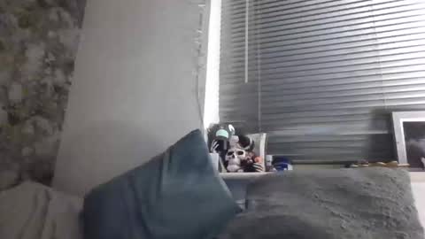 deetwo345 online show from October 29, 2025, 12:02 am