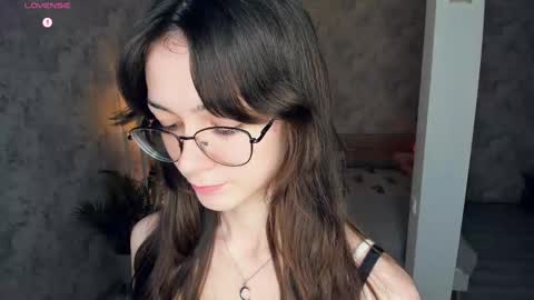 Amy online show from November 19, 2025, 7:47 pm