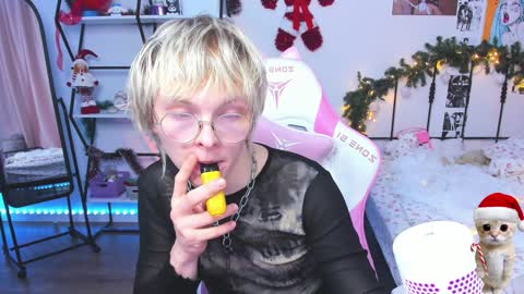 deficitt online show from January 2, 2025, 4:56 pm