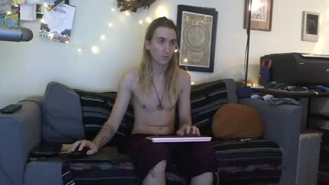 definatelyvegan online show from October 12, 2025, 9:36 pm