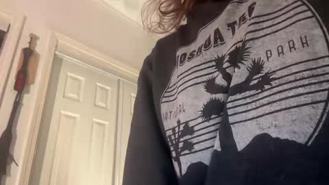 Tori online show from December 15, 2025, 6:17 am