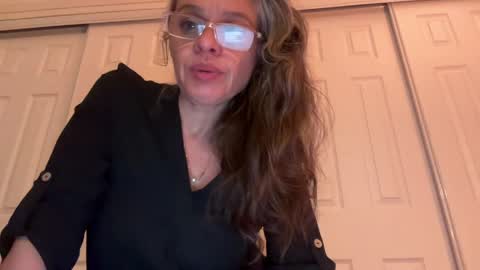 Tori online show from May 5, 2026, 3:03 am