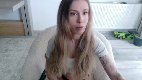 Di online show from April 7, 2026, 10:15 am