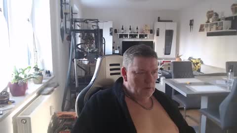 deinprinz2312 online show from January 18, 2025, 10:49 am