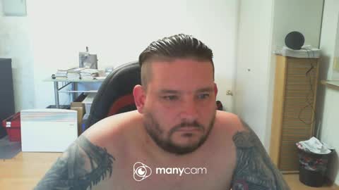 deinspielzeug87 online show from April 6, 2026, 3:57 pm