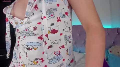 Snapshot of deisy_smith_ chatting on March 5, 2025, 12:00 pm Deisy online show from March 5, 2025, 12:00 pm